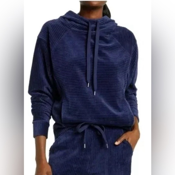 Zella Cozy All Day Ribbed Corduroy Velour Pullover Hoodie in Navy Peacoat Medium